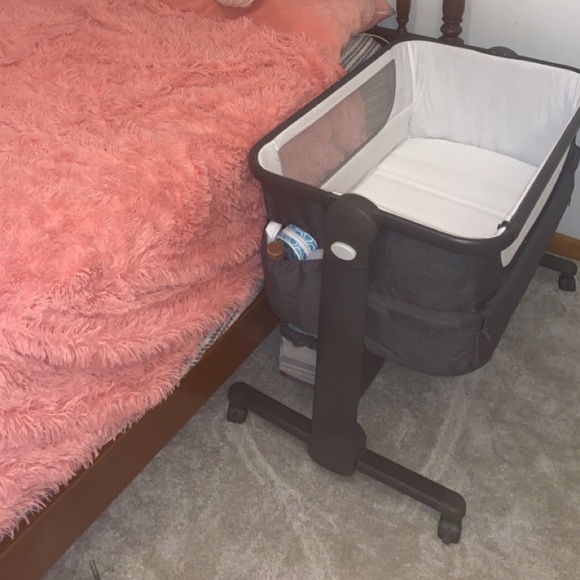 Newborn bassinet - Picture 3 of 3